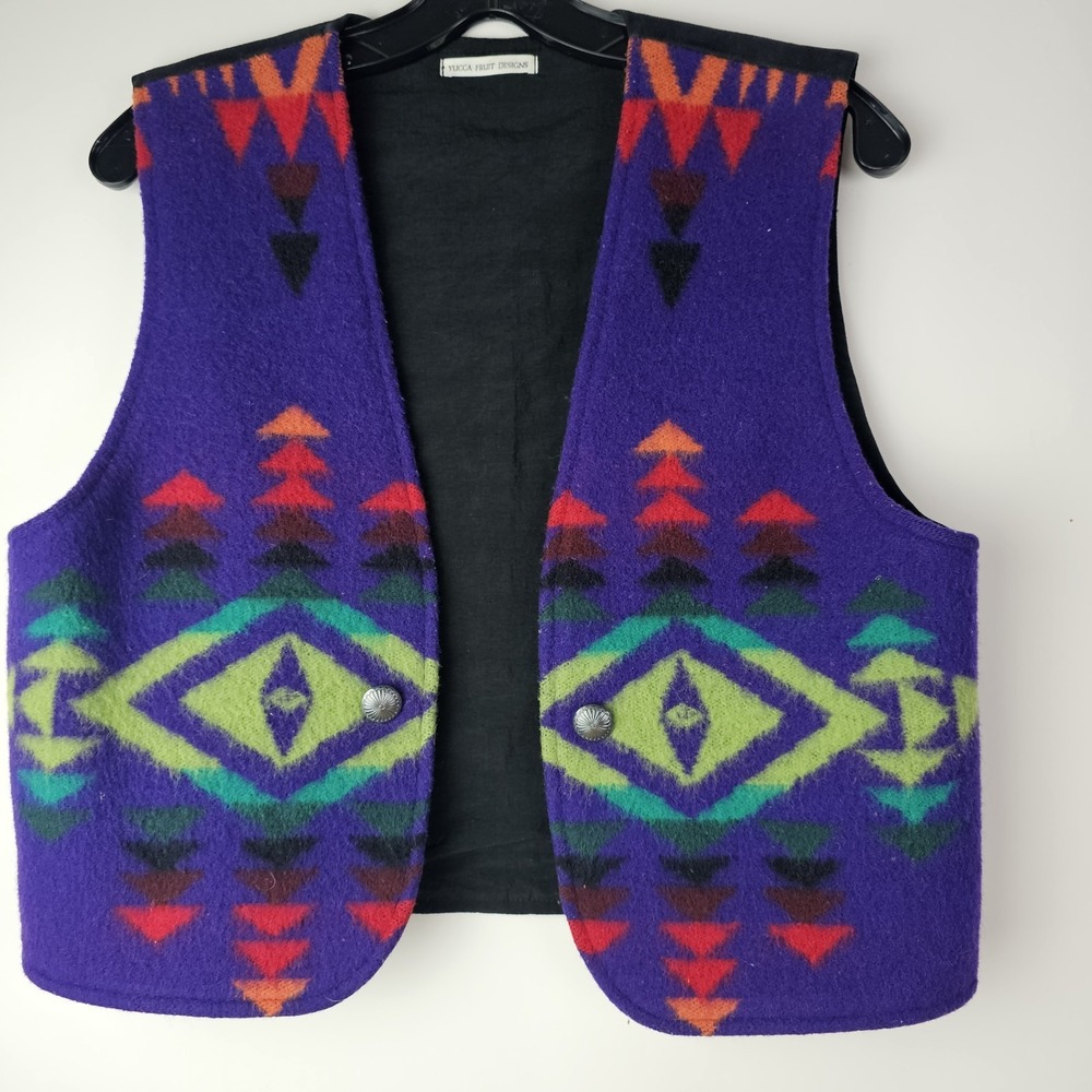 Yucca Fruit Designs Southwest Silver‎ Concho Button Womens Vest Purple Bolero